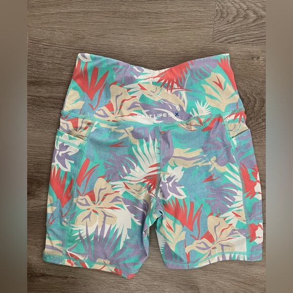 Salt Life Tropical Colorful Athletic Biker Shorts Small Gym Workout - Picture 2 of 6